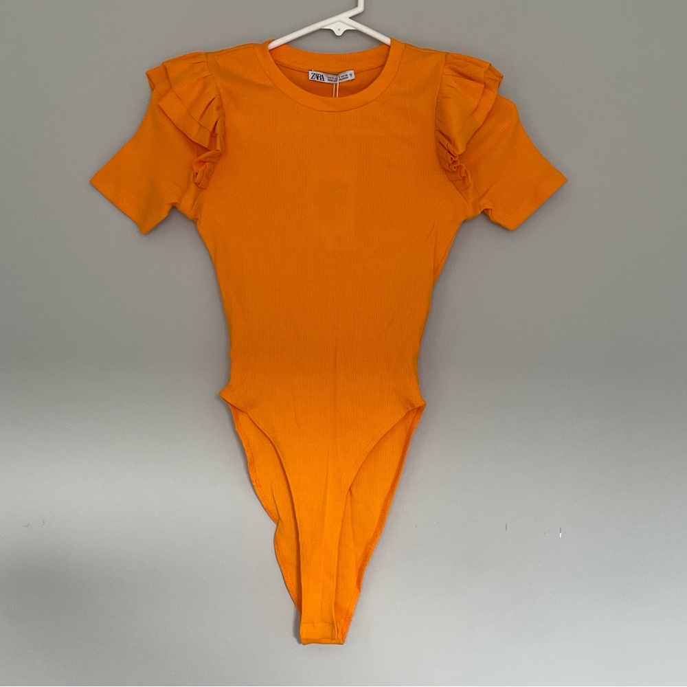 Zara Short Sleeve Ribbed Bodysuit Shirt